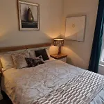 Pear Apartment York City Centre - Self Check-In