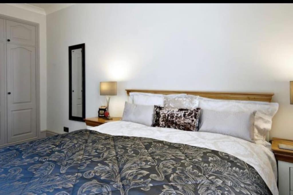 Pear Centre - Self Check-in Apartamento